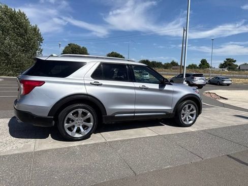 Used 2020 Ford Explorer Platinum w/ Premium Technology Package AWD/4WD image 5