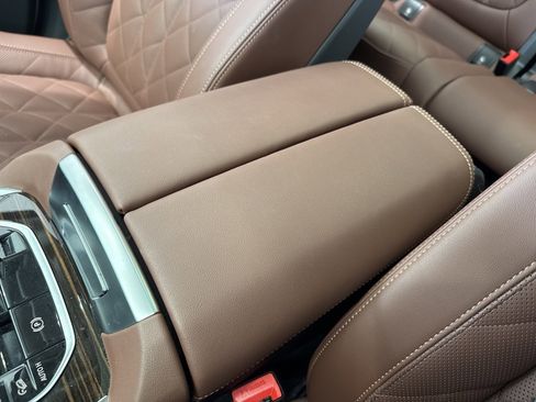 Certified 2025 BMW X7 xDrive40i w/ Premium Package image 27