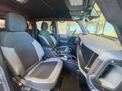 Used 2023 Ford Bronco Big Bend w/ Sasquatch Package AWD/4WD image 23