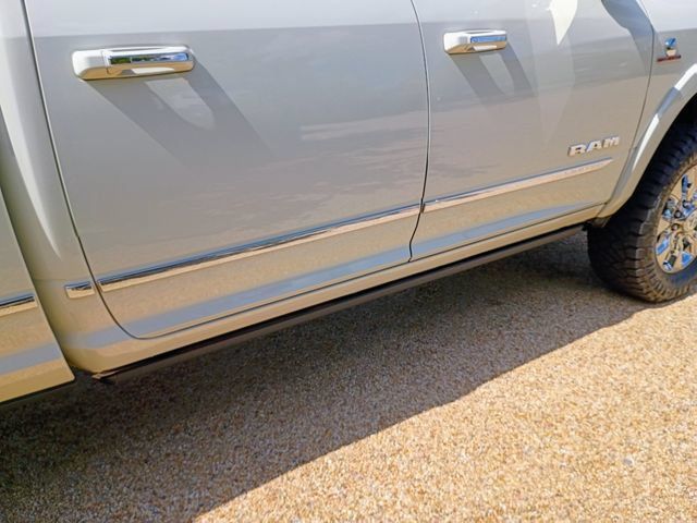 Used 2022 RAM 3500 Limited AWD/4WD image 35
