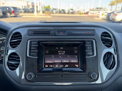 Used 2016 Volkswagen Tiguan S FWD image 12