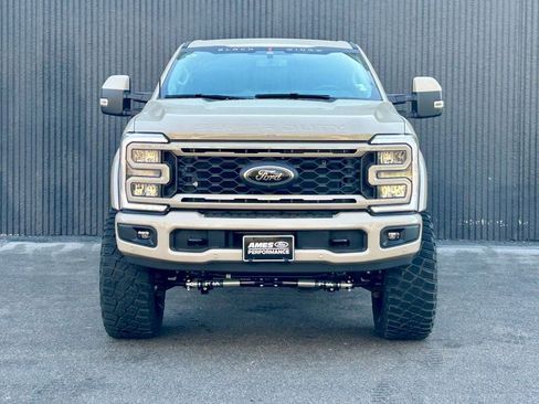 New 2026 Ford F250 Lariat w/ Black Appearance Package image 9