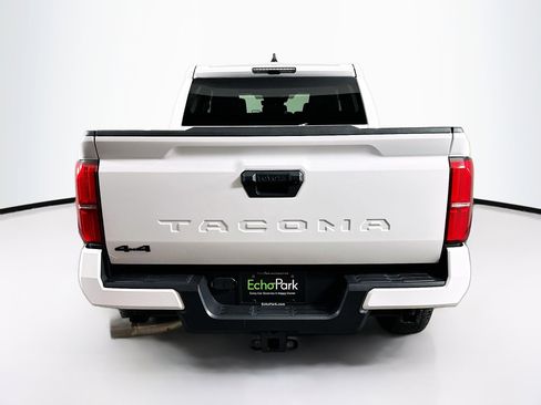 Used 2024 Toyota Tacoma TRD Off-Road image 7