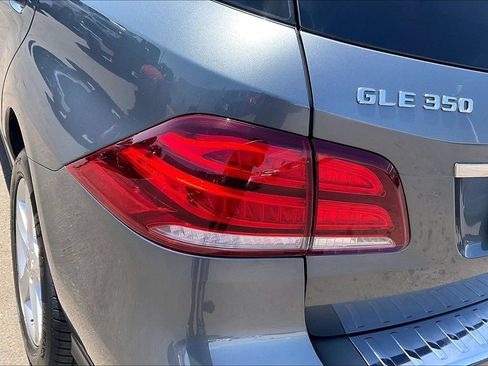 Used 2018 Mercedes-Benz GLE 350 4MATIC w/ Premium 1 Package image 35