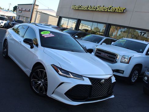Used 2019 Toyota Avalon Touring w/ Advanced Safety Package FWD image 40