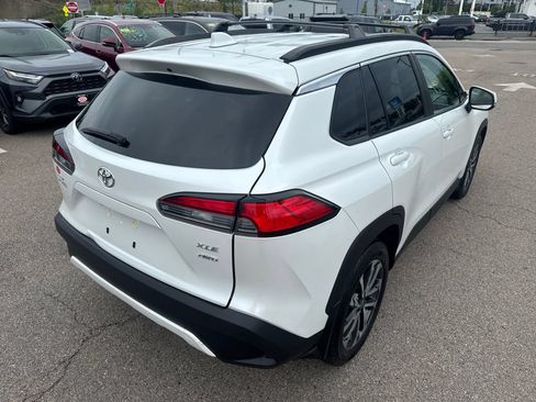 Used 2023 Toyota Corolla Cross XLE w/ Convenience Package AWD/4WD image 9