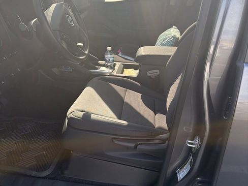 Used 2022 Nissan Frontier S w/ Technology Package image 7