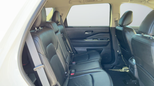 Used 2022 Nissan Pathfinder SL FWD image 22