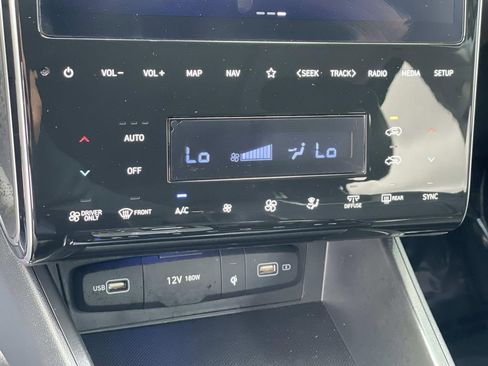 Certified 2024 Hyundai Tucson Limited image 11