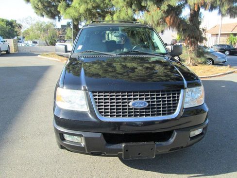 Used 2003 Ford Expedition XLT image 1