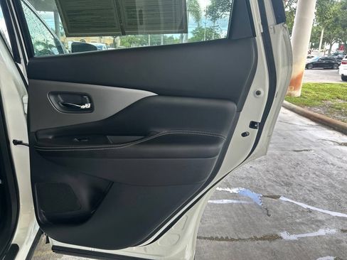 Used 2019 Nissan Murano SV FWD image 33