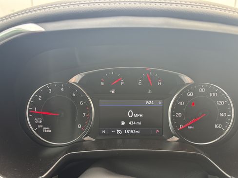 Used 2025 Chevrolet Blazer LT FWD image 6