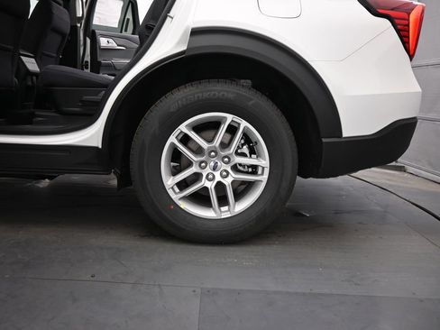 New 2026 Ford Explorer Active RWD image 22