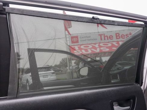 Used 2015 Toyota Highlander XLE image 26