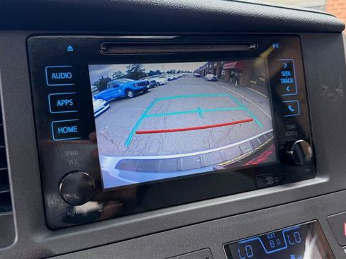 Used 2015 Toyota Sienna XLE w/ XLE Navigation Package AWD/4WD image 31