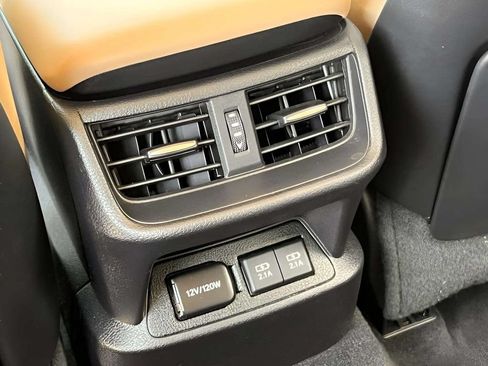 Used 2021 Lexus ES 300h w/ Luxury Package FWD image 12