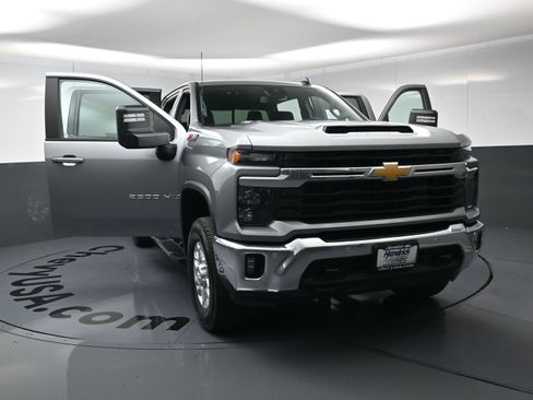 Used 2025 Chevrolet Silverado 2500 LT w/ All Star Edition AWD/4WD image 22