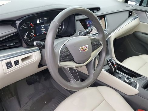 New 2025 Cadillac XT5 Premium Luxury w/ LPO, Floor Liner Package image 5