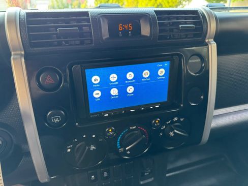 Used 2010 Toyota FJ Cruiser 4WD image 33