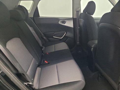 Used 2022 Kia Soul LX w/ Technology Package image 19