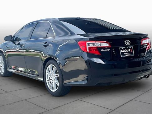 Used 2012 Toyota Camry SE FWD image 11