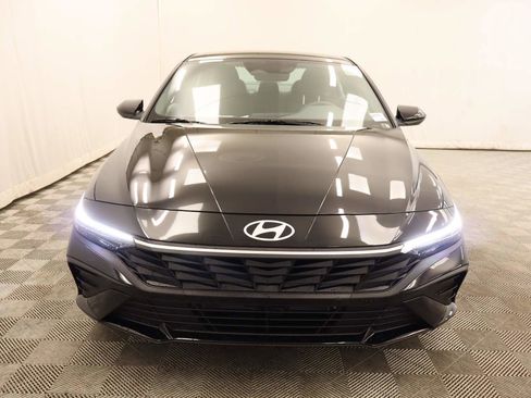 New 2026 Hyundai Elantra Blue FWD image 4