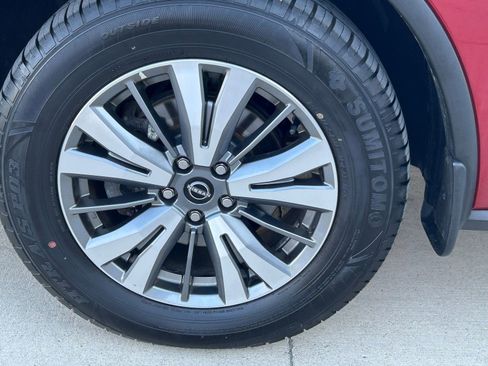 Used 2023 Nissan Murano SV image 9