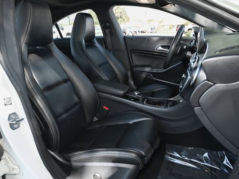 Used 2019 Mercedes-Benz CLA 250 image 39