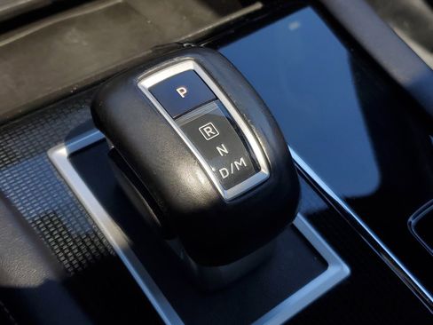 Used 2022 Mitsubishi Outlander SE image 32