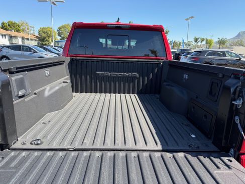 Used 2024 Toyota Tacoma TRD Sport w/ TRD Sport Upgrade Package RWD image 17
