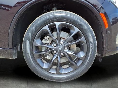 Used 2024 Dodge Durango GT image 9