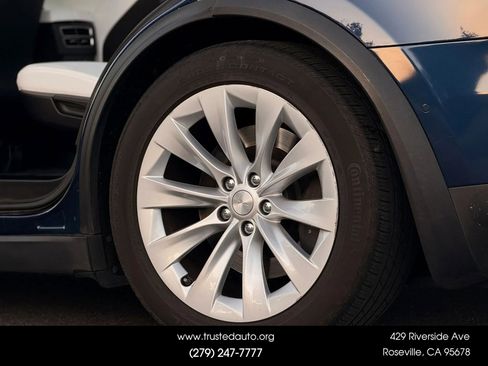 Used 2017 Tesla Model X 75D image 19