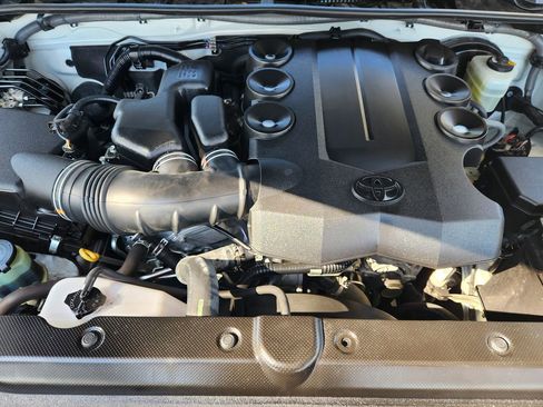 Used 2018 Toyota 4Runner Limited image 29