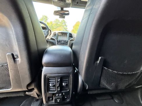 Used 2014 Jeep Grand Cherokee Limited AWD/4WD image 25