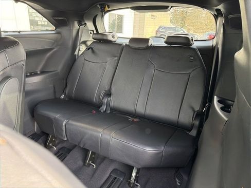 New 2026 Toyota Sienna Platinum image 63