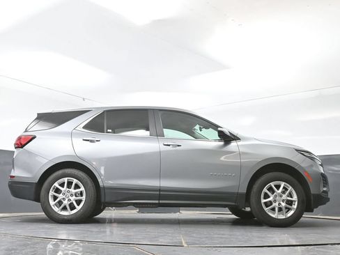 Used 2024 Chevrolet Equinox LT AWD/4WD image 53
