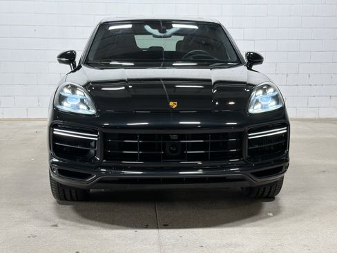 Certified 2023 Porsche Cayenne Turbo AWD/4WD image 9