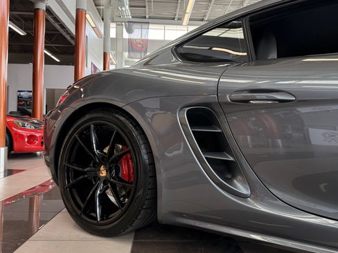 Used 2025 Porsche 718 Cayman S RWD image 14