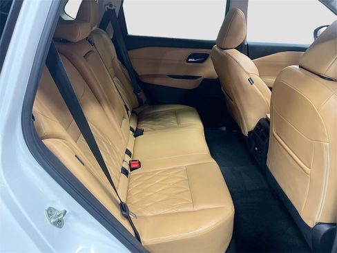 Used 2023 Nissan Rogue Platinum w/ Platinum Premium Package image 29