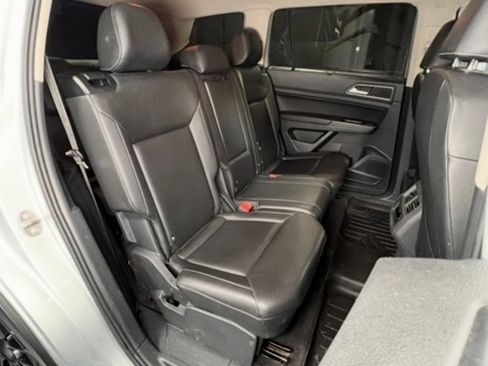 Used 2018 Volkswagen Atlas SEL AWD/4WD image 25
