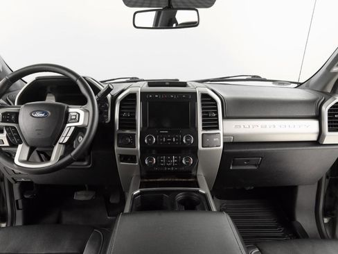 Used 2019 Ford F250 Lariat image 14