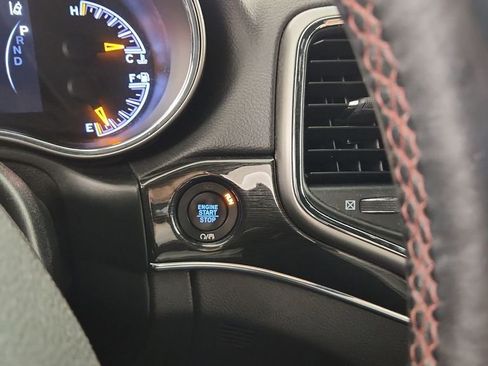 Used 2018 Jeep Grand Cherokee Trailhawk AWD/4WD image 22