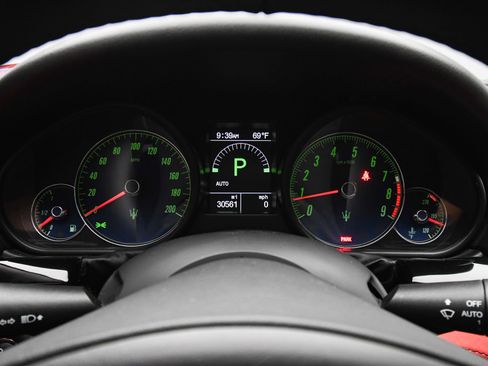 Used 2018 Maserati GranTurismo Sport image 14