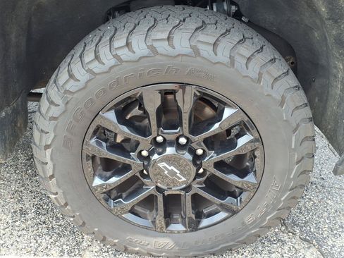 Used 2024 Chevrolet Silverado 2500 High Country w/ High Country Premium Package AWD/4WD image 23