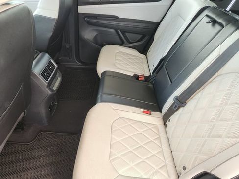 Used 2024 Volkswagen Atlas Cross Sport SEL Premium R-Line AWD/4WD image 30
