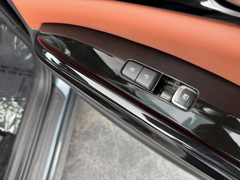 Certified 2024 Kia Carnival SX Prestige FWD image 45