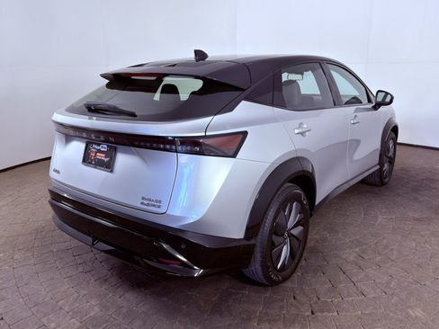 Used 2023 Nissan Ariya AWD image 8
