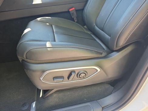 New 2026 Jeep Grand Wagoneer L Limited AWD/4WD image 25