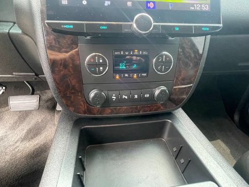 Used 2011 GMC Sierra 2500 Denali AWD/4WD image 12