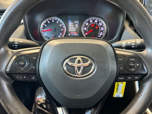 Used 2021 Toyota RAV4 LE AWD/4WD image 23